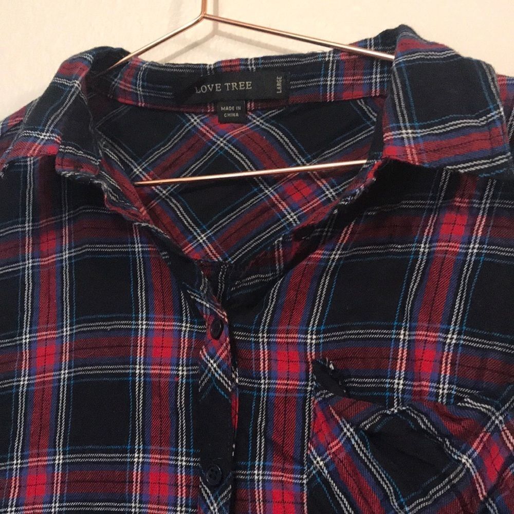 Side silt plaid button up‎ - Picture 4 of 5